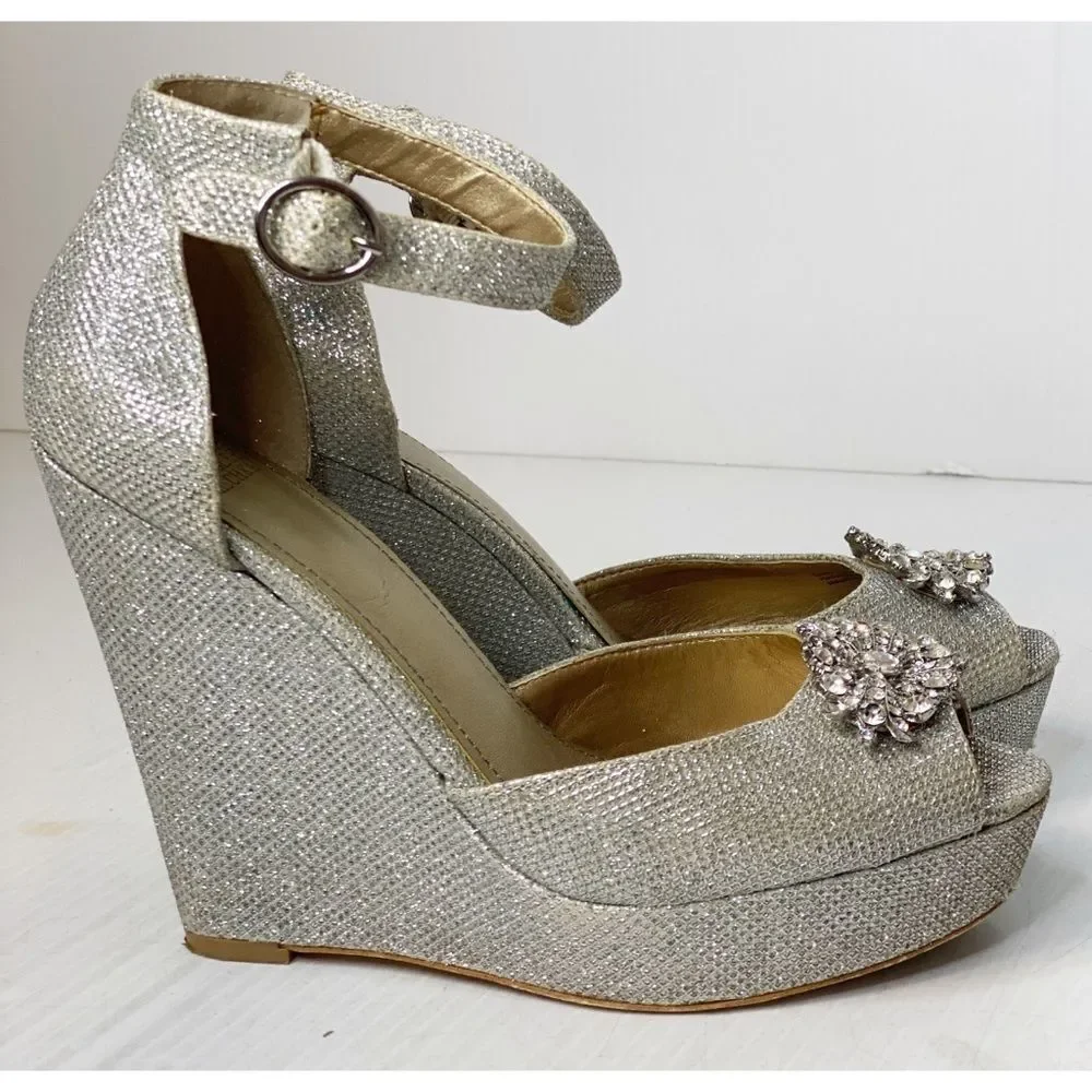 Belle Badgley Mischka Silver Wedges sz 8.5